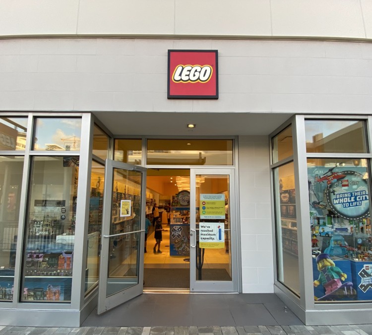the-lego-store-ala-moana-center-photo